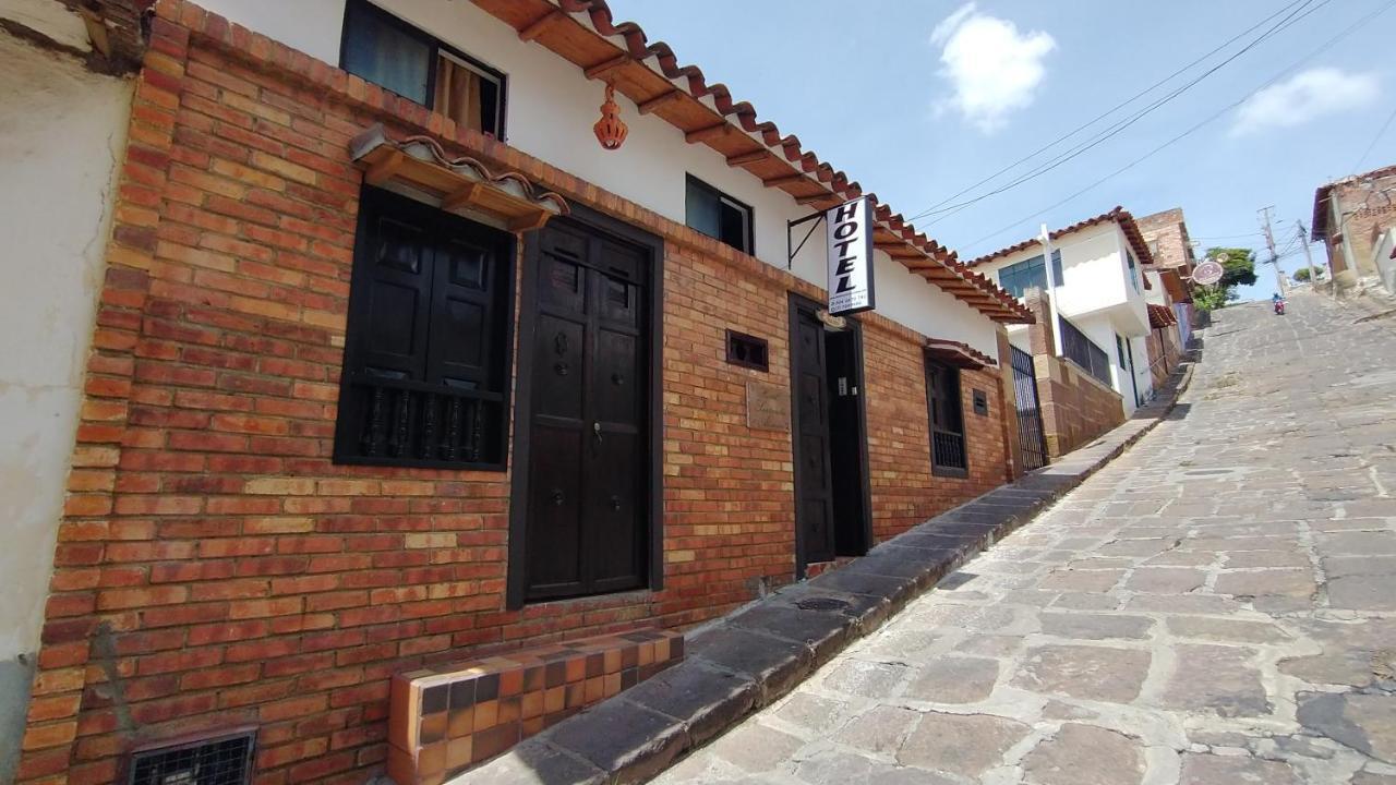 Santander Aleman Hostel San Gil Exterior foto